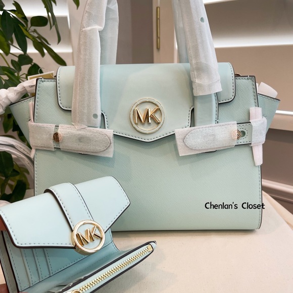 💫NeW! Michael Kors Carmen MD Set - Picture 2 of 8